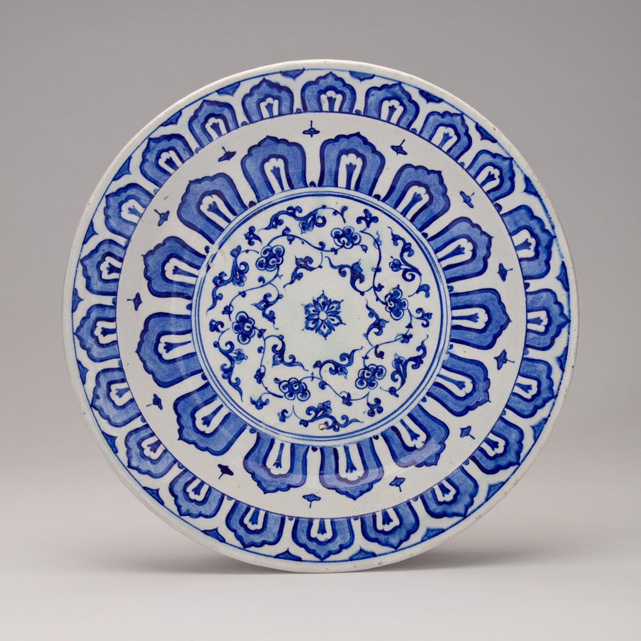 Iznik Dish with Kaleidoscope Design